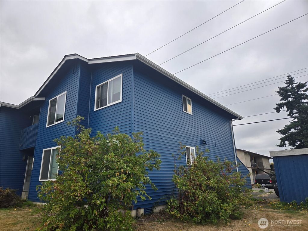 Photo of 1413 E Marine View Drive, Everett, WA 98201 (MLS # 2437034)