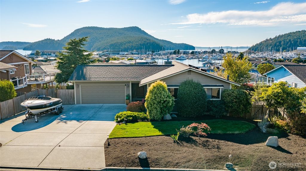 Photo of 5115 Kingsway, Anacortes, WA 98221 (MLS # 2476613)