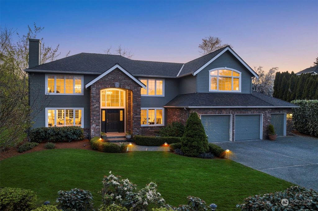 Photo of 16727 SE 48th Place, Bellevue, WA 98006 (MLS # 2223028)