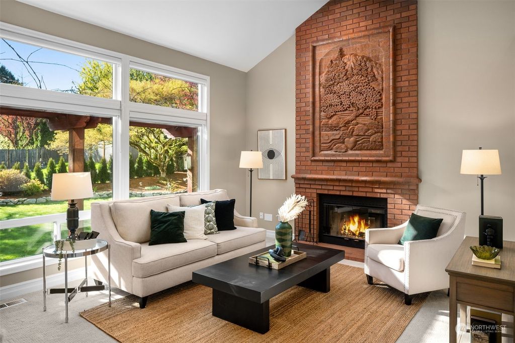 Photo of 16727 SE 48th Place, Bellevue, WA 98006 (MLS # 2223028)