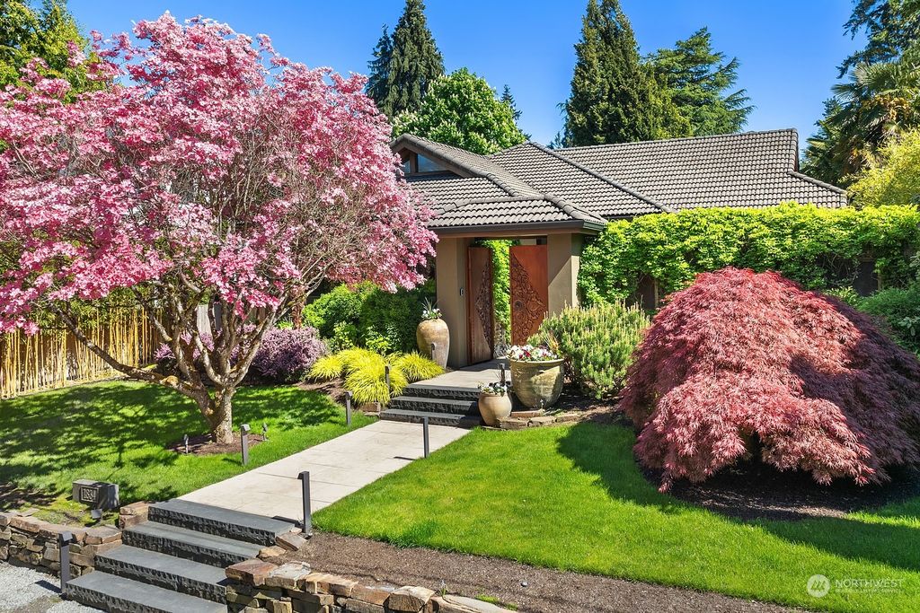 Photo of 1834 9th Street W, Kirkland, WA 98033 (MLS # 2221409)