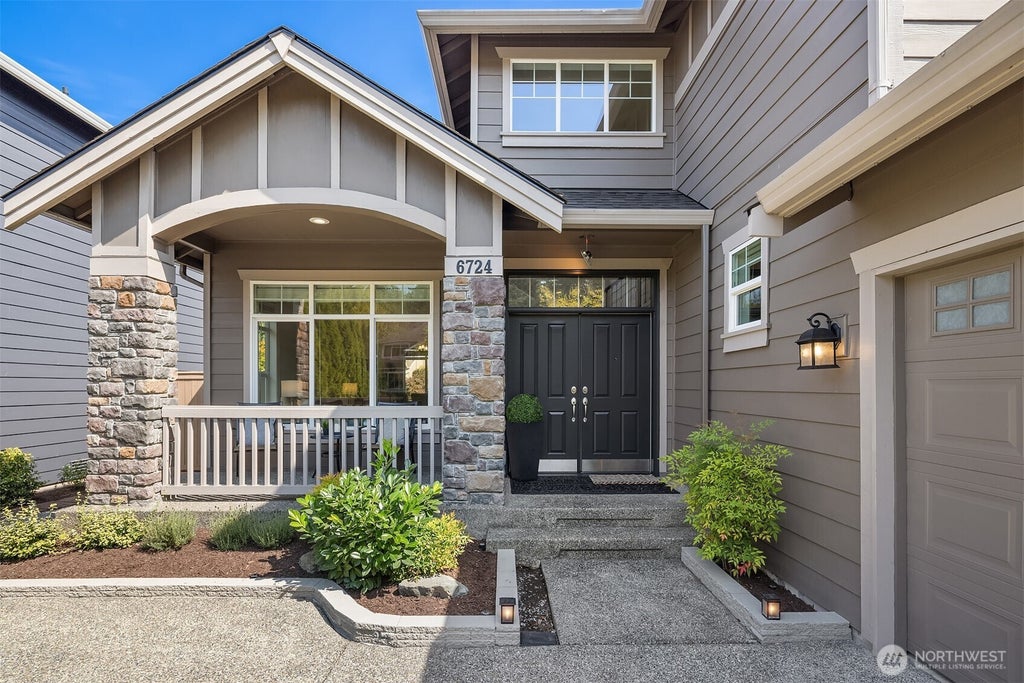 Photo of 6724 Crest View Avenue SE, Snoqualmie, WA 98065 (MLS # 2583668)