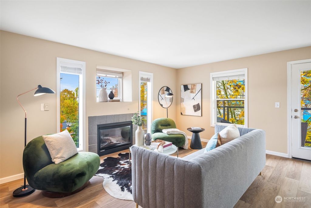 Photo of 3435 California Avenue SW #306, Seattle, WA 98116 (MLS # 2307795)