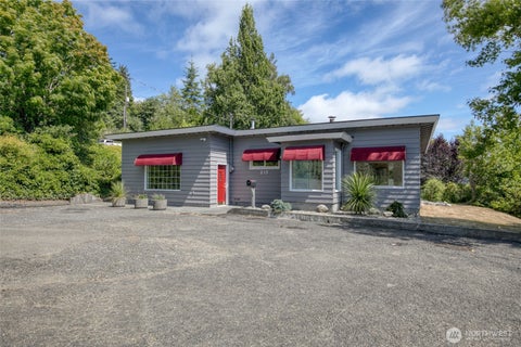 Photo of 215 W Chenault Avenue, Hoquiam, WA 98550 (MLS # 2562395)