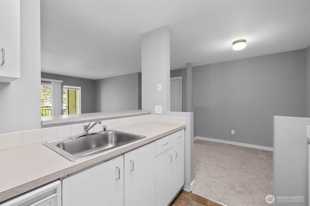 listing image 9363656151289429765