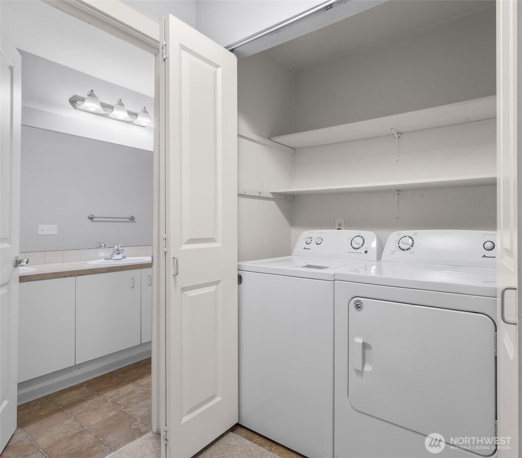 listing image 9369231682643093754