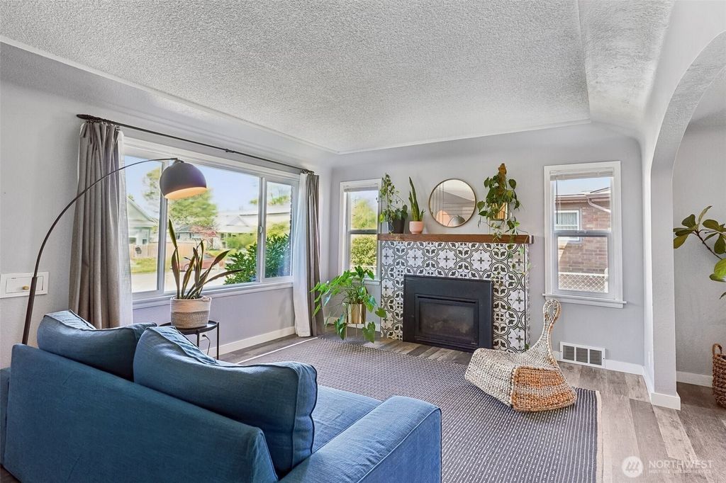 Photo of 2319 S J Street, Tacoma, WA 98405 (MLS # 2505291)