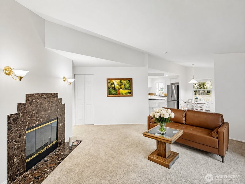 8653 Avondale Rd NE D208