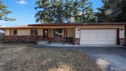 Photo of 368 NW Columbia Drive, Oak Harbor, WA 98277 (MLS # 2554823)
