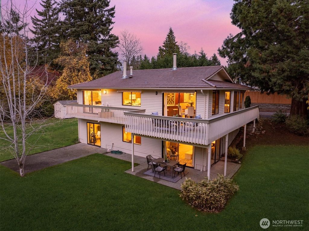 Photo of 6835 113th Place SE, Newcastle, WA 98056 (MLS # 2455179)