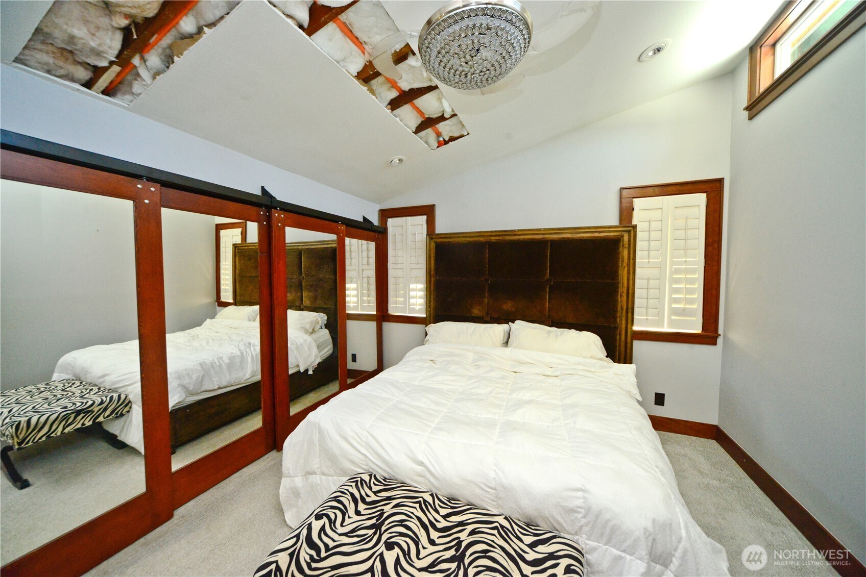 Kirkland, Washington, 98033, United States, 3 Bedrooms Bedrooms, ,3 BathroomsBathrooms,Residential,Active,1945839