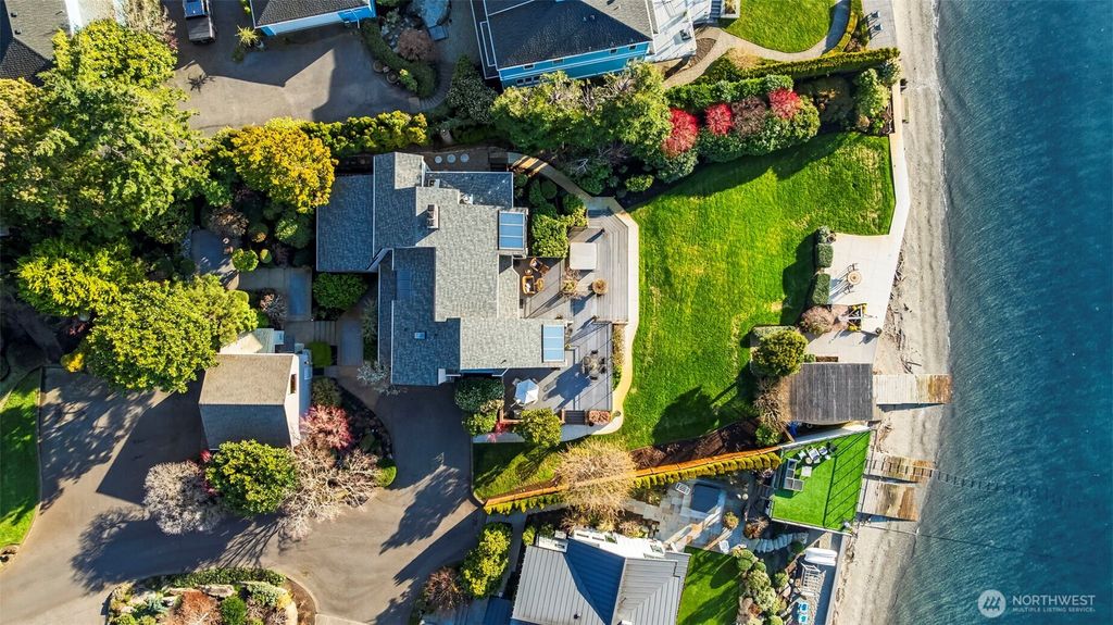 Photo of 710 42nd Avenue NW, Gig Harbor, WA 98335 (MLS # 2485808)