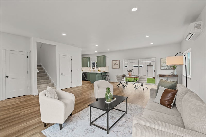 1107 E 64th Street