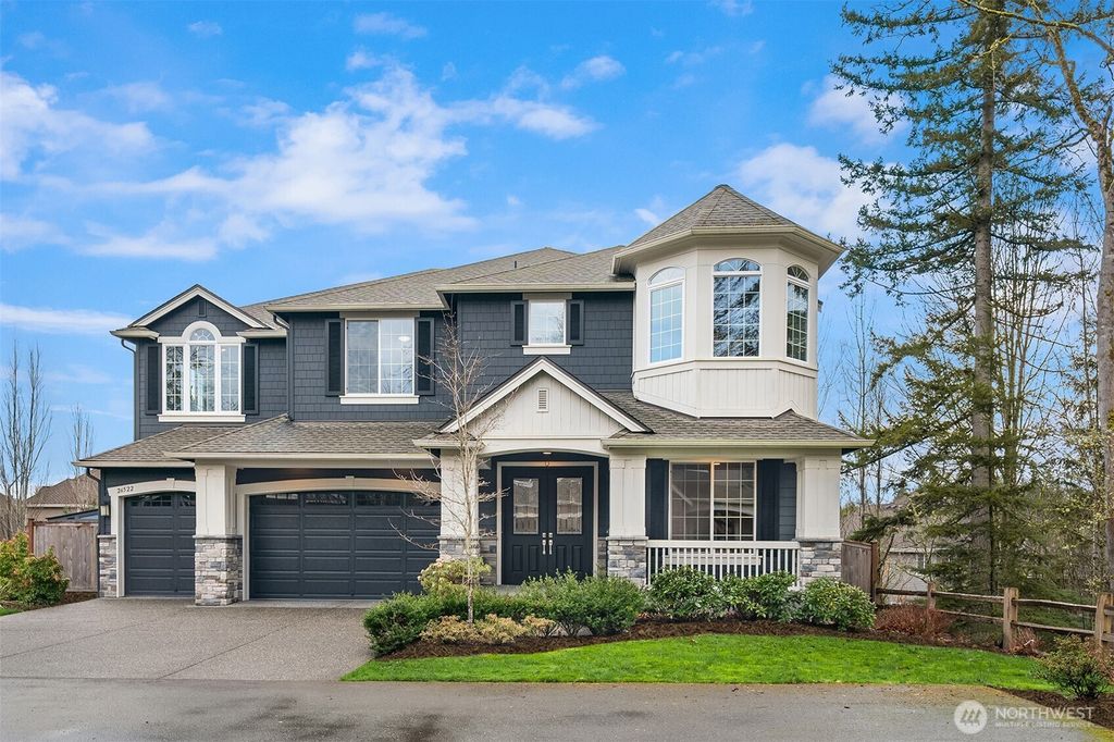 Photo of 26522 SE Belvedere Way, Sammamish, WA 98075 (MLS # 2340507)