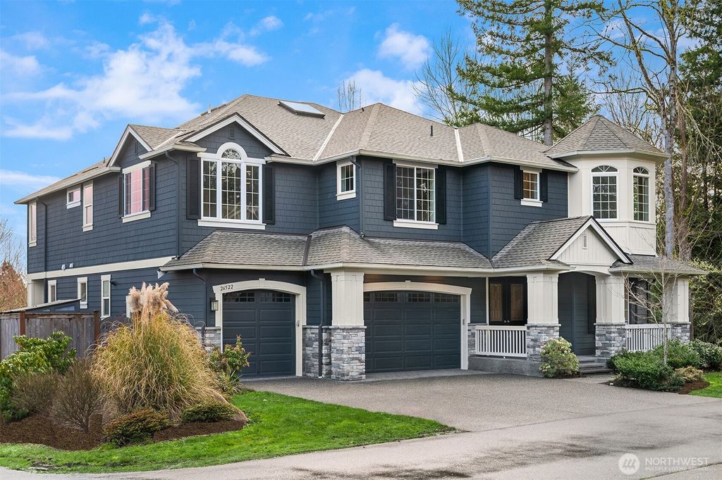 Photo of 26522 SE Belvedere Way, Sammamish, WA 98075 (MLS # 2340507)