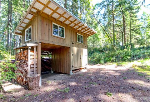 5615 180th Avenue NW Vaughn WA 98394