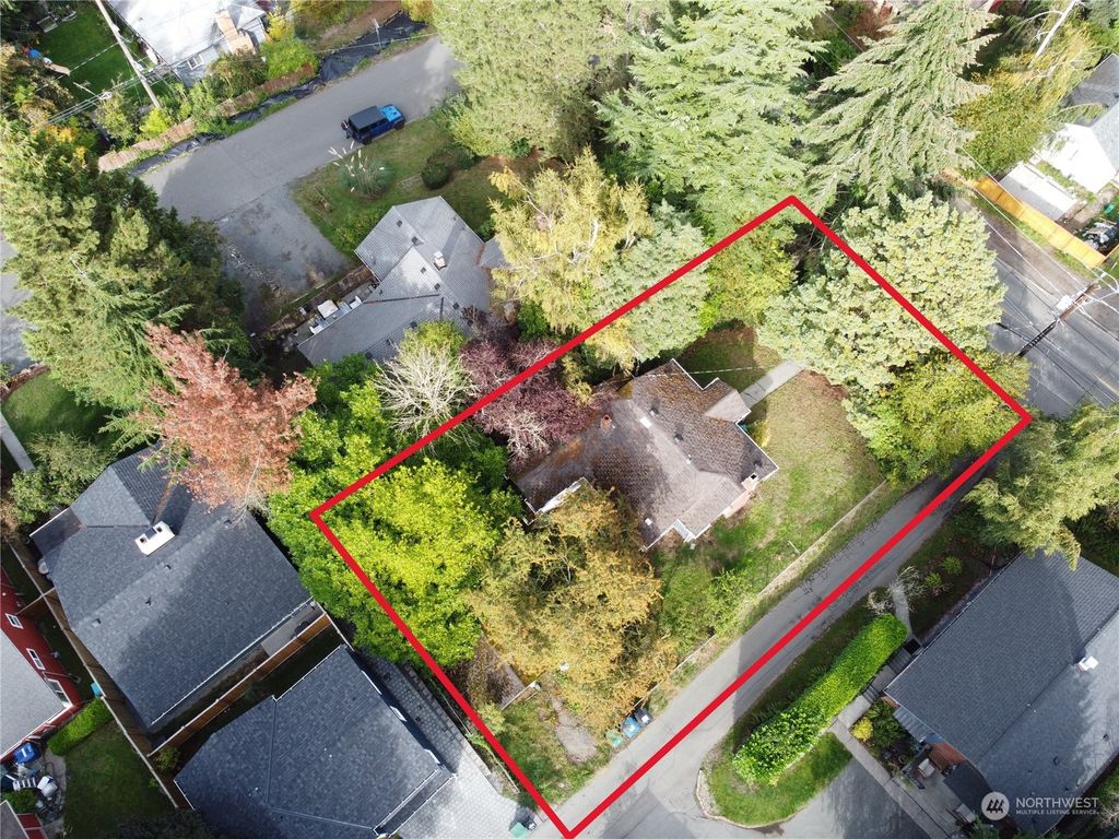 Photo of 9617 15th Avenue NE, Seattle, WA 98115 (MLS # 2285695)