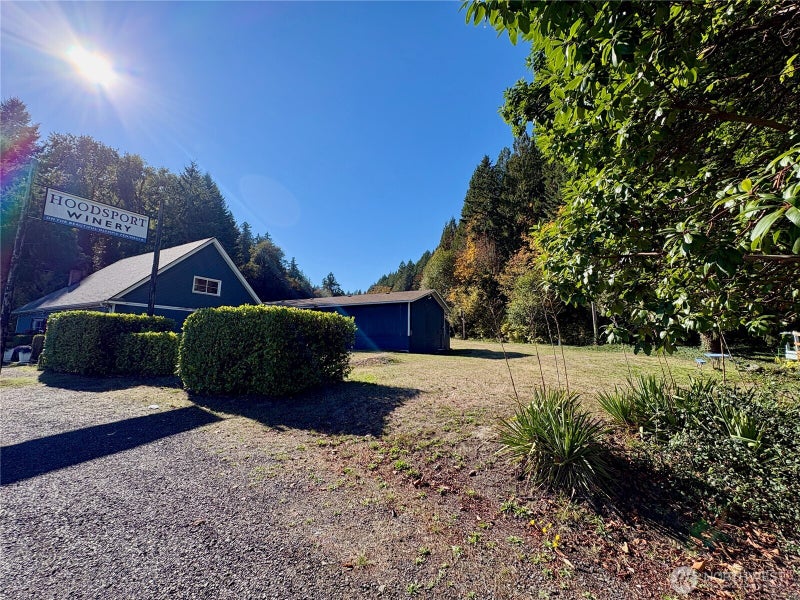 23522 N US Highway 101