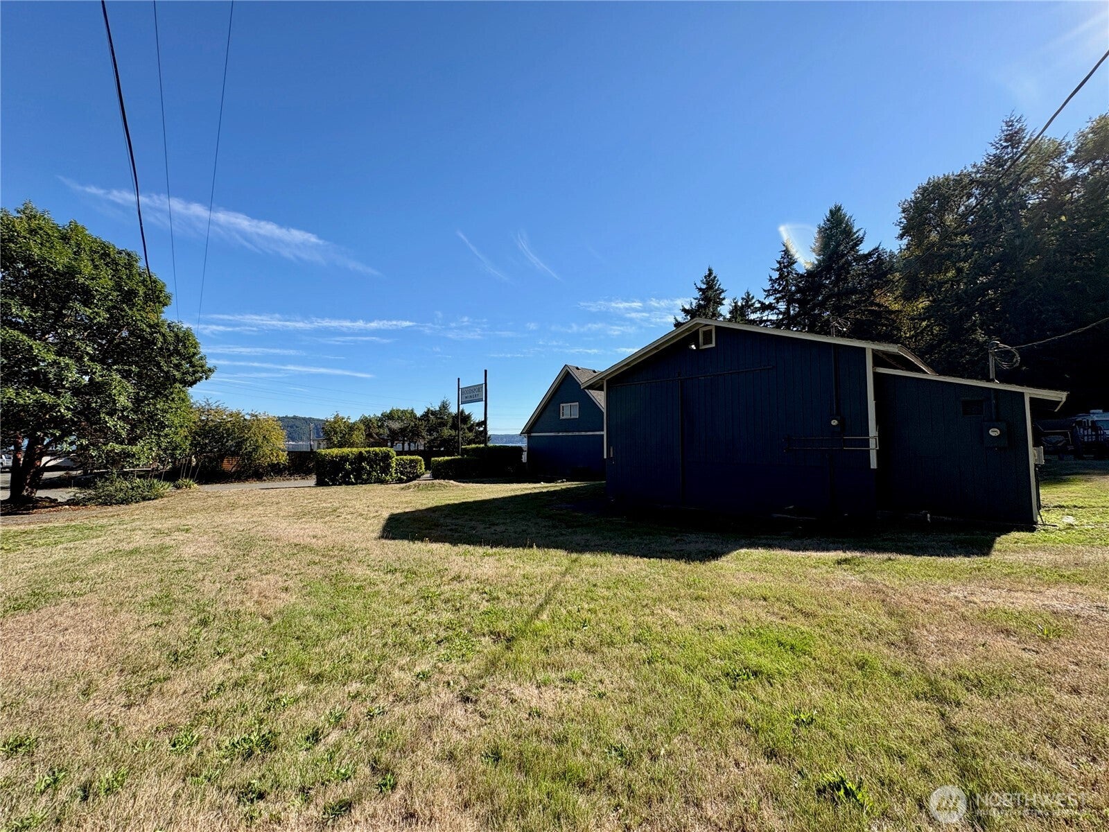 23522 N US Highway 101