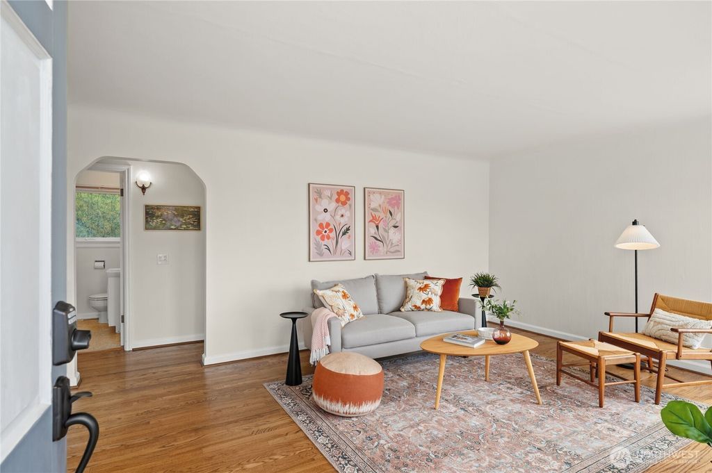 Photo of 1110 Hayward Avenue, Bremerton, WA 98310 (MLS # 2510529)