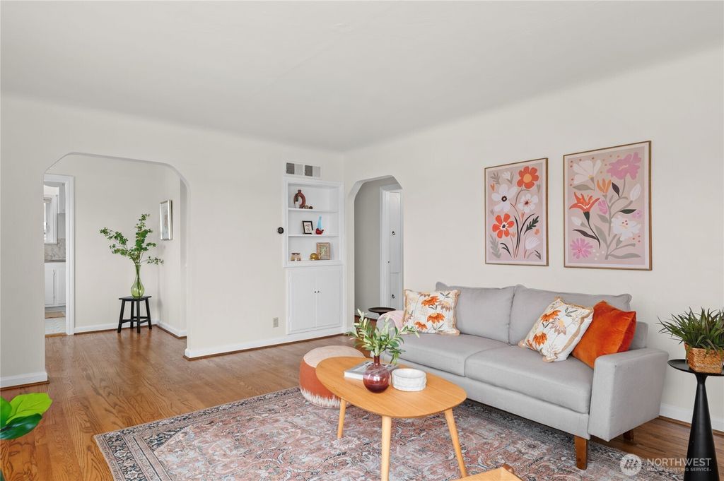 Photo of 1110 Hayward Avenue, Bremerton, WA 98310 (MLS # 2510529)