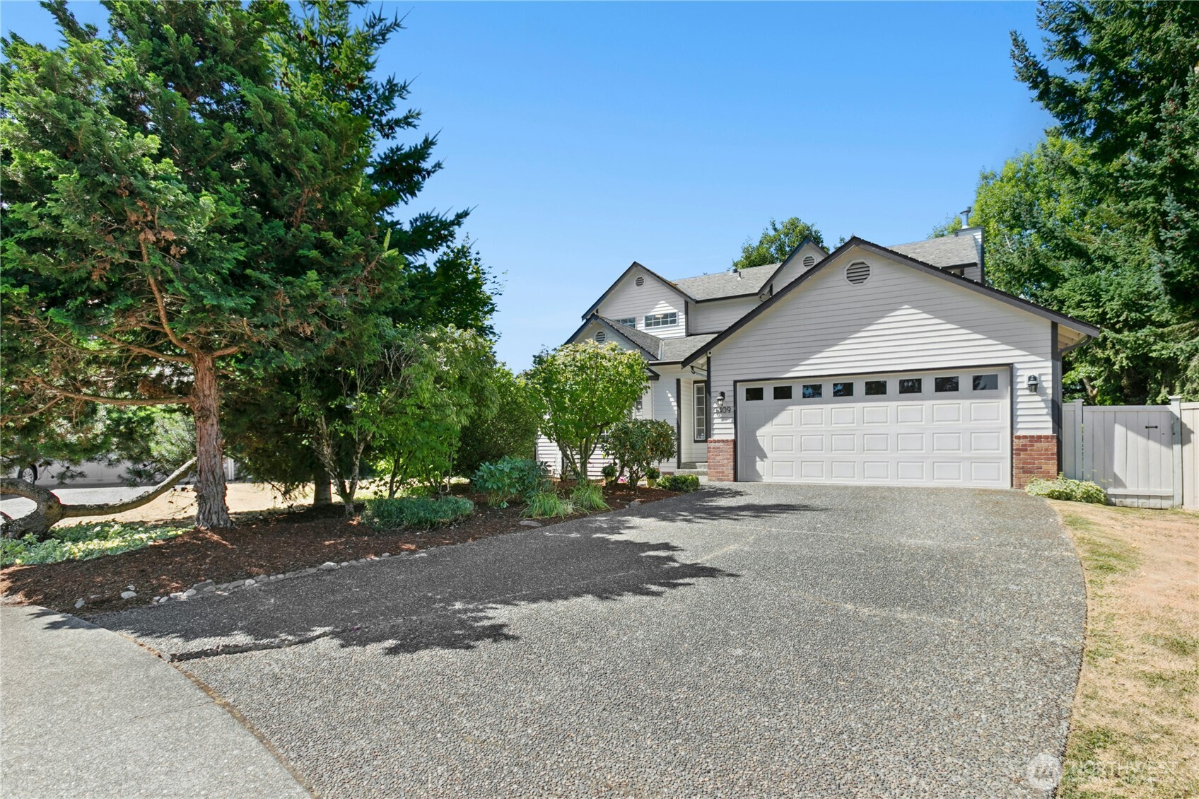 8409 NE 129th Place