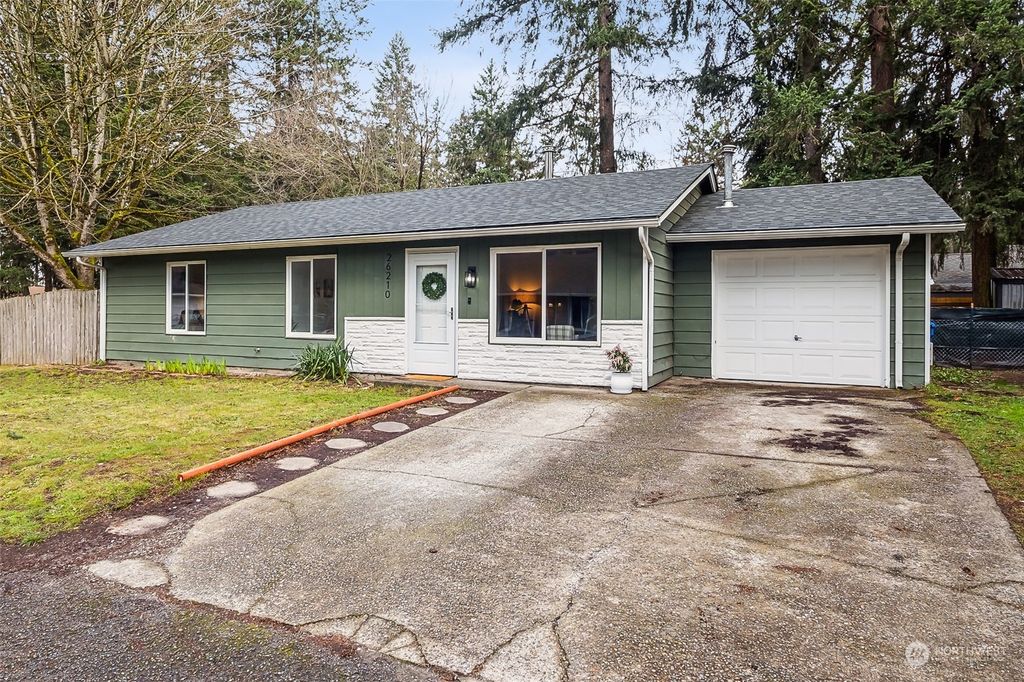 Photo of 26210 195th Place SE, Covington, WA 98042 (MLS # 2187689)