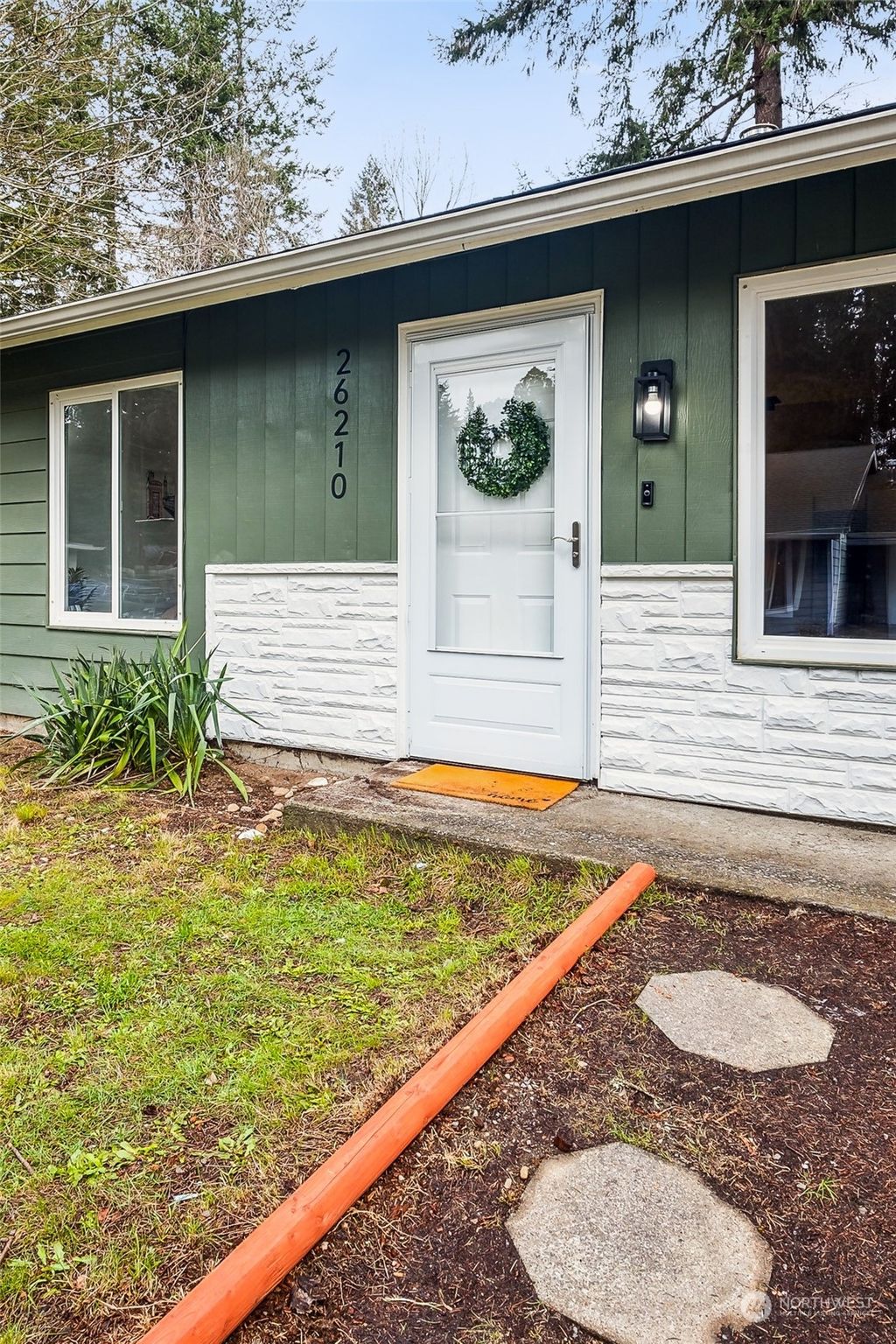 Photo of 26210 195th Place SE, Covington, WA 98042 (MLS # 2187689)