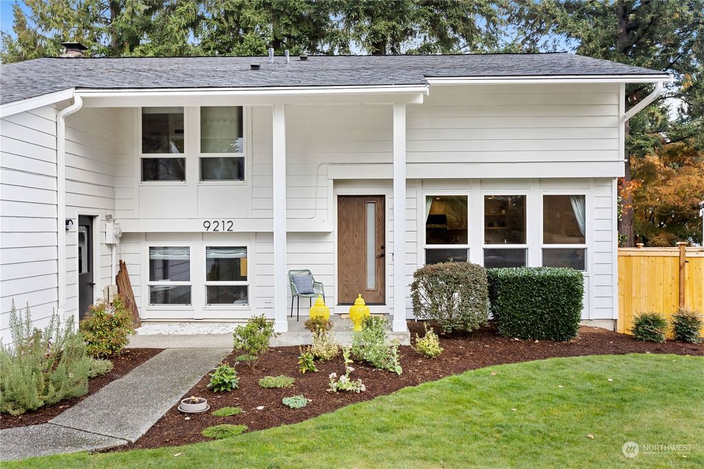 Photo of 9212 NE 139th Street, Kirkland, WA 98034 (MLS # 2011481)