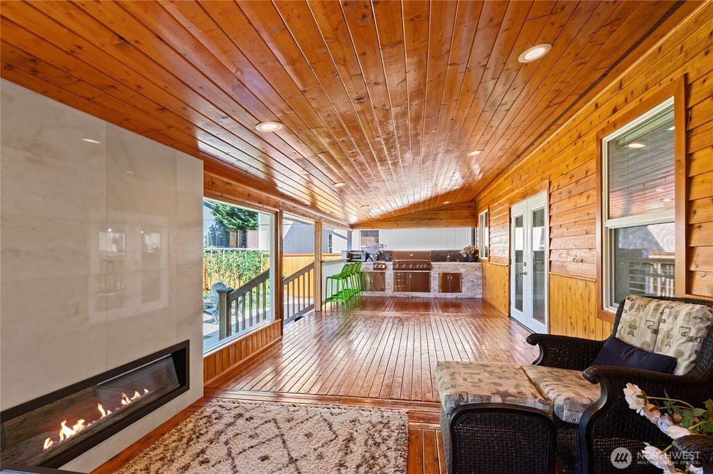 Photo of 2615 170th Street Ct E, Tacoma, WA 98445 (MLS # 2509124)