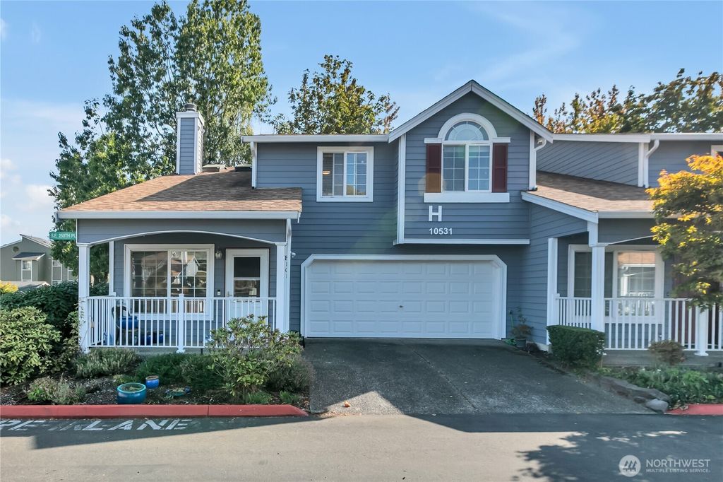 Photo of 10531 SE 250th Place #H101, Kent, WA 98030 (MLS # 2435902)