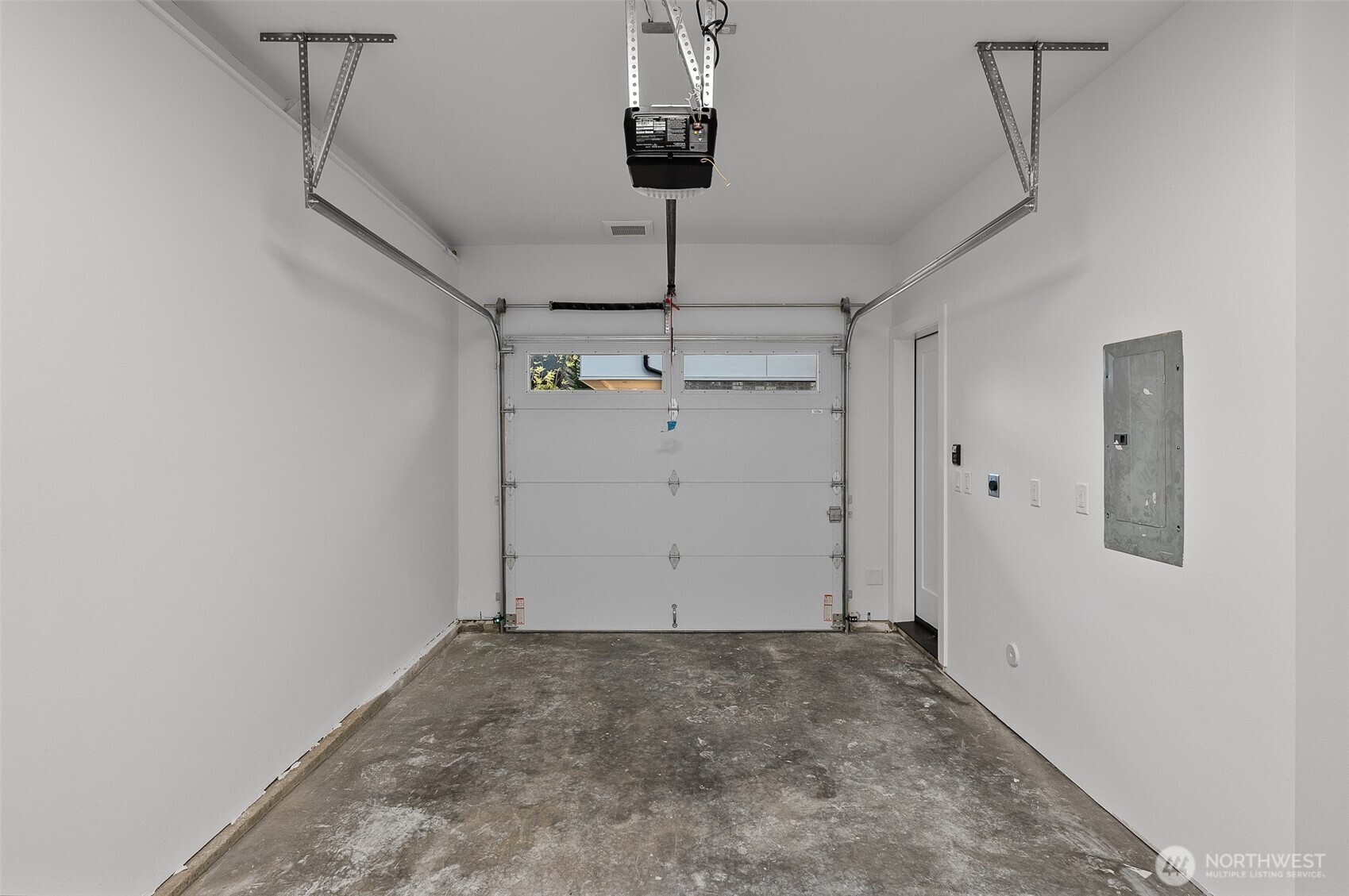 730 Broadway E