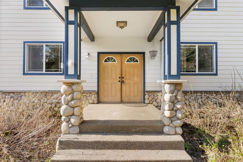 Photo of 2929 S Fork Road, Raymond, WA 98577 (MLS # 2498261)