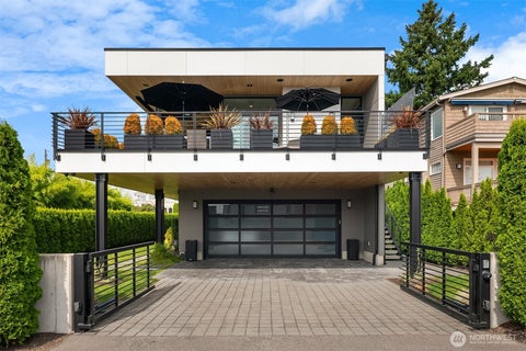 Photo of 119 12th Avenue, Kirkland, WA 98033 (MLS # 2585370)