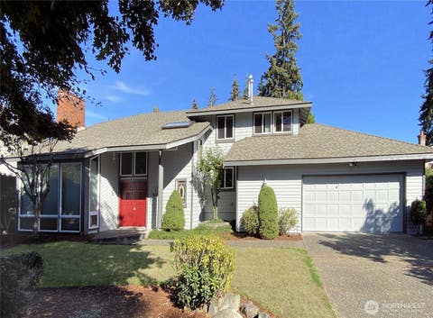 Photo of 210 141st Avenue NE, Bellevue, WA 98007 (MLS # 2543568)