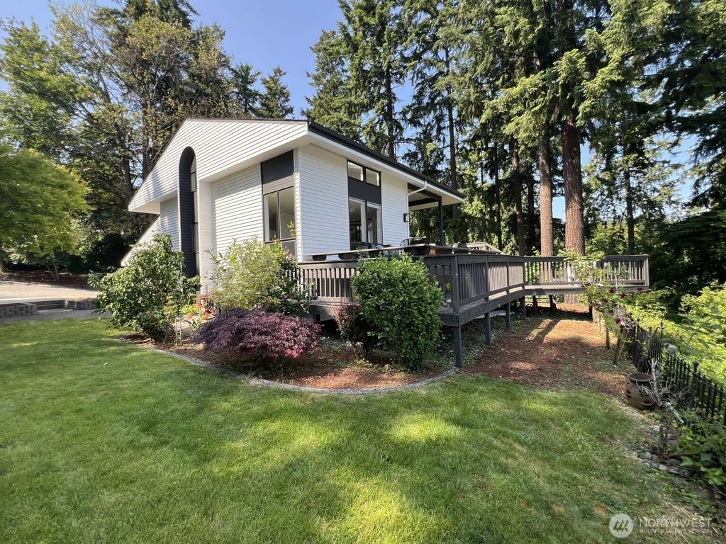 Photo of 11324 83rd Place NE, Kirkland, WA 98034 (MLS # 2495564)