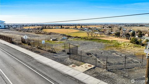 Photo of 4994 Airway Drive NE, Moses Lake, WA 98837 (MLS # 2485454)
