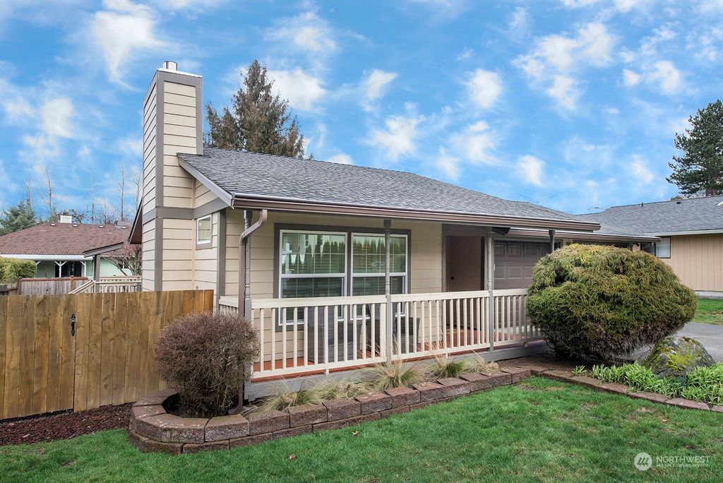 Photo of 1826 SW 348th St, Federal Way, WA 98023 (MLS # 2200241)