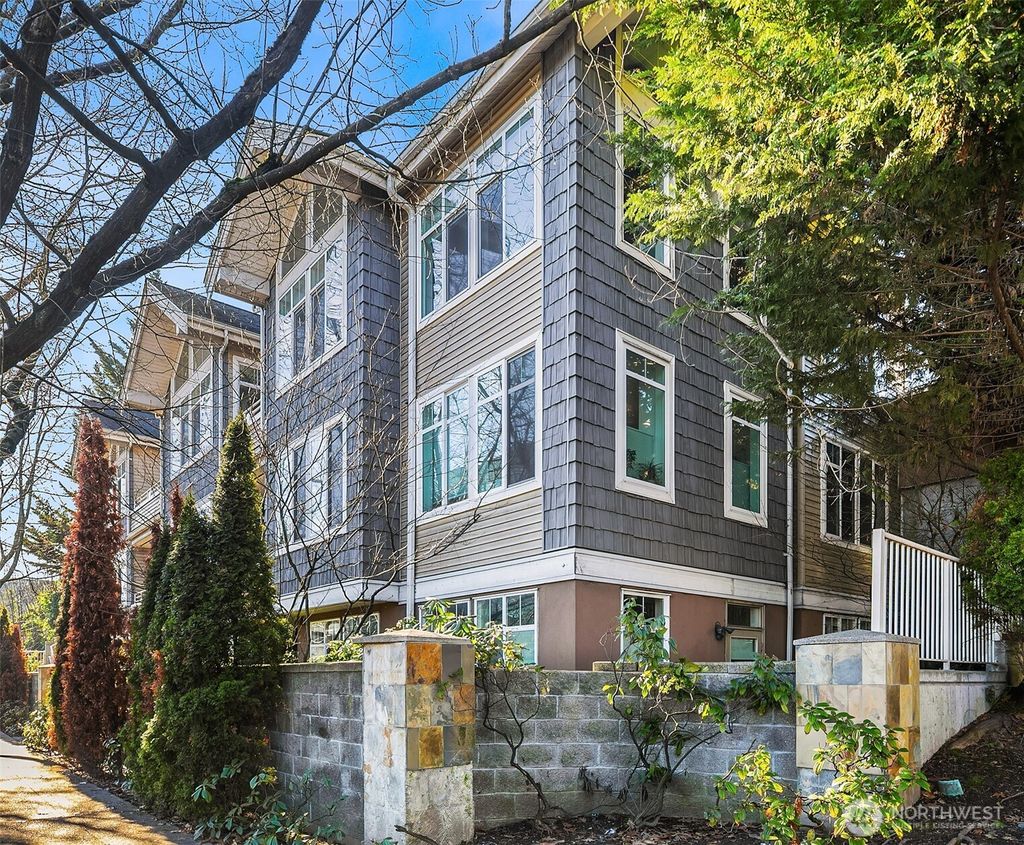 Photo of 611 Highland Drive #101, Seattle, WA 98109 (MLS # 2471494)