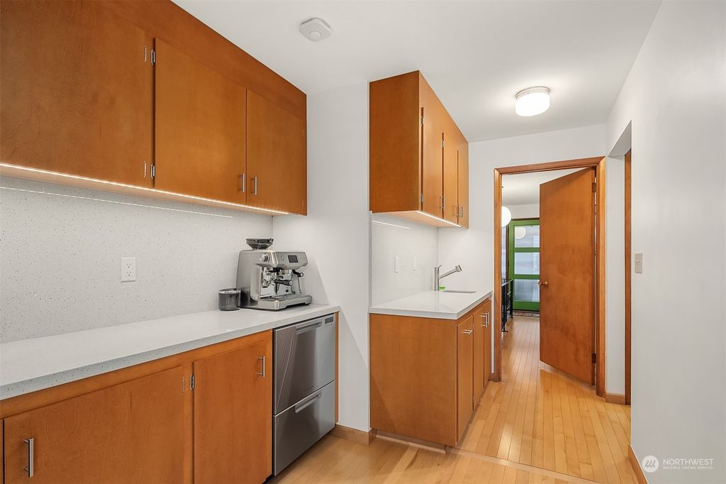 listing image 9366886662251547320