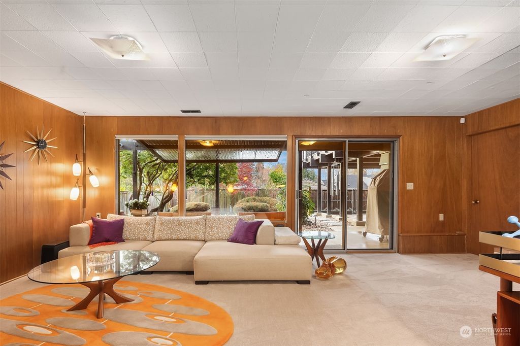 listing image 9362756687556659068