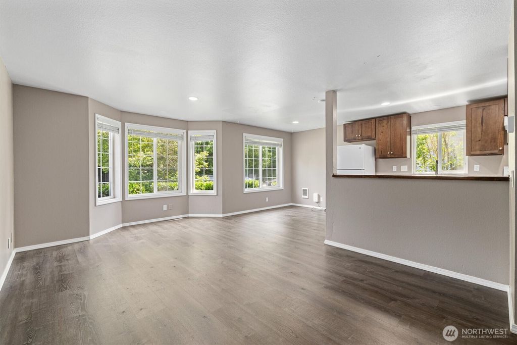 Photo of 507 Madison Avenue, Everett, WA 98203 (MLS # 2401671)
