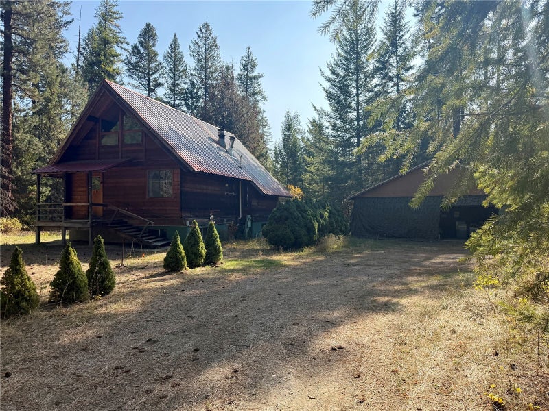 12 Twin Lakes Homes Road