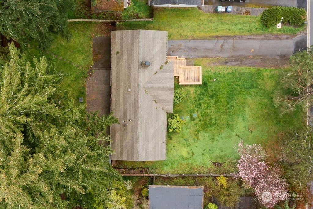 Photo of 30834 7th Avenue SW, Federal Way, WA 98023 (MLS # 2055360)