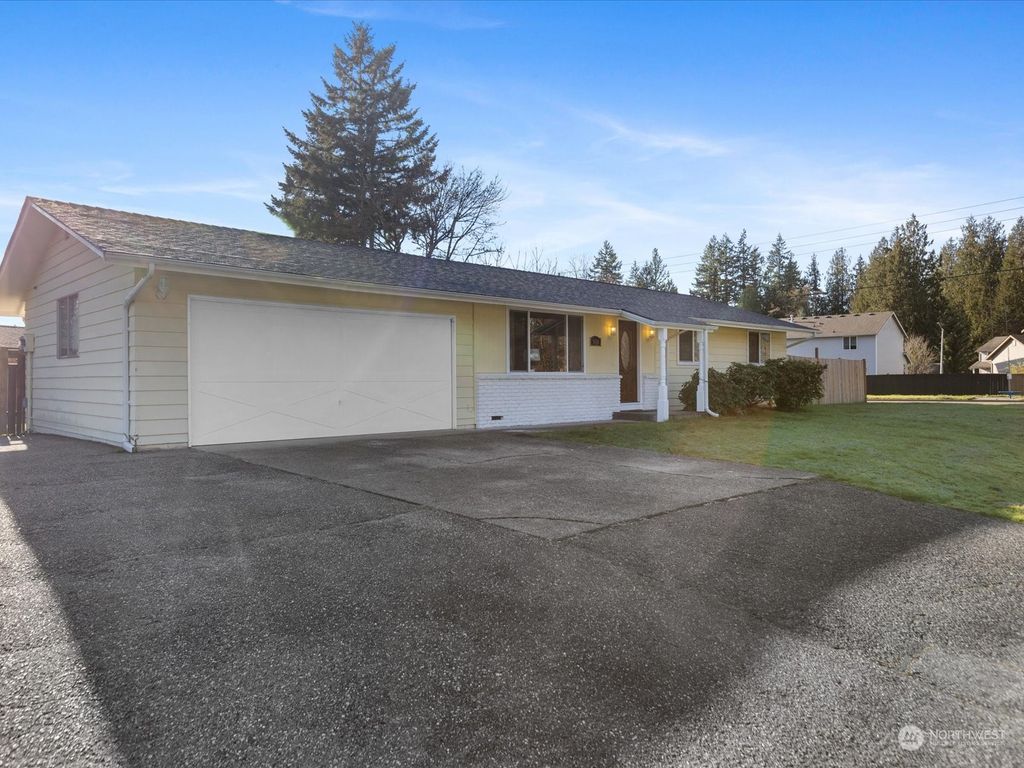 Photo of 5110 126th Place NE, Marysville, WA 98271 (MLS # 2182282)
