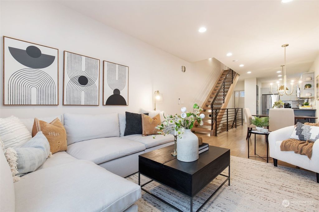 Photo of 2116 A 9th Avenue W, Seattle, WA 98119 (MLS # 2041968)