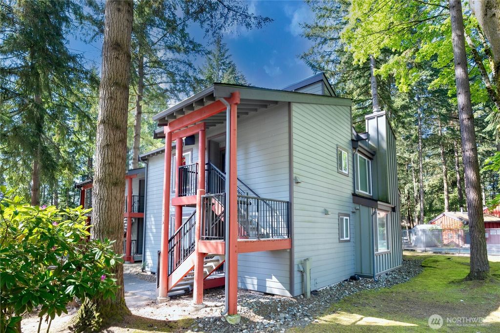 Photo of 14619 NE 31st Street #11-D, Bellevue, WA 98007 (MLS # 2372140)