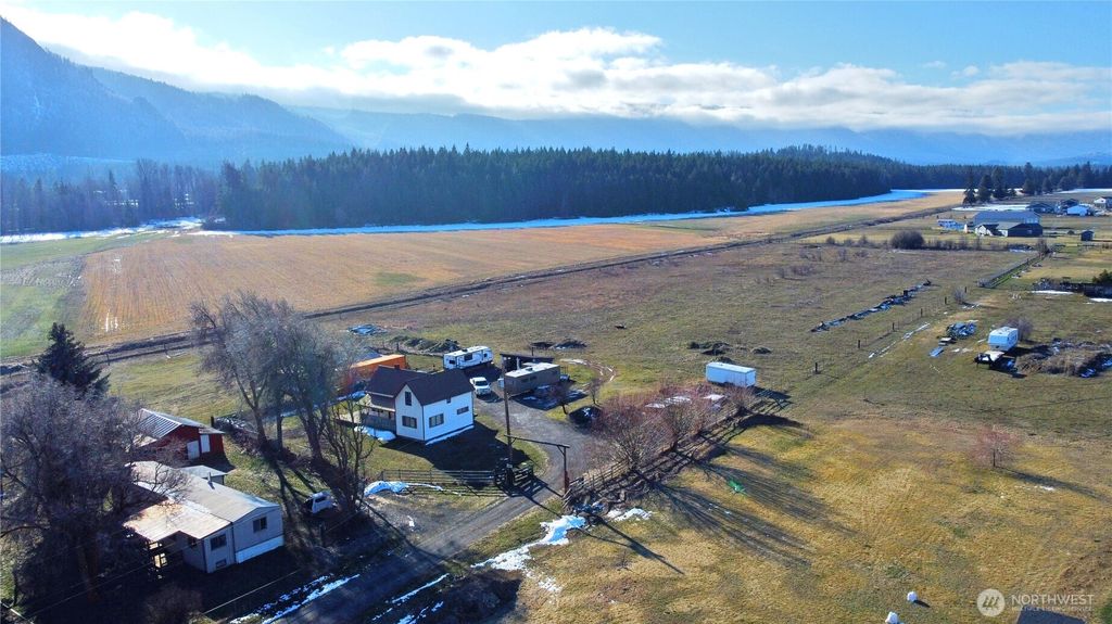 Photo of 1030 Pease Road, Cle Elum, WA 98922 (MLS # 2471872)