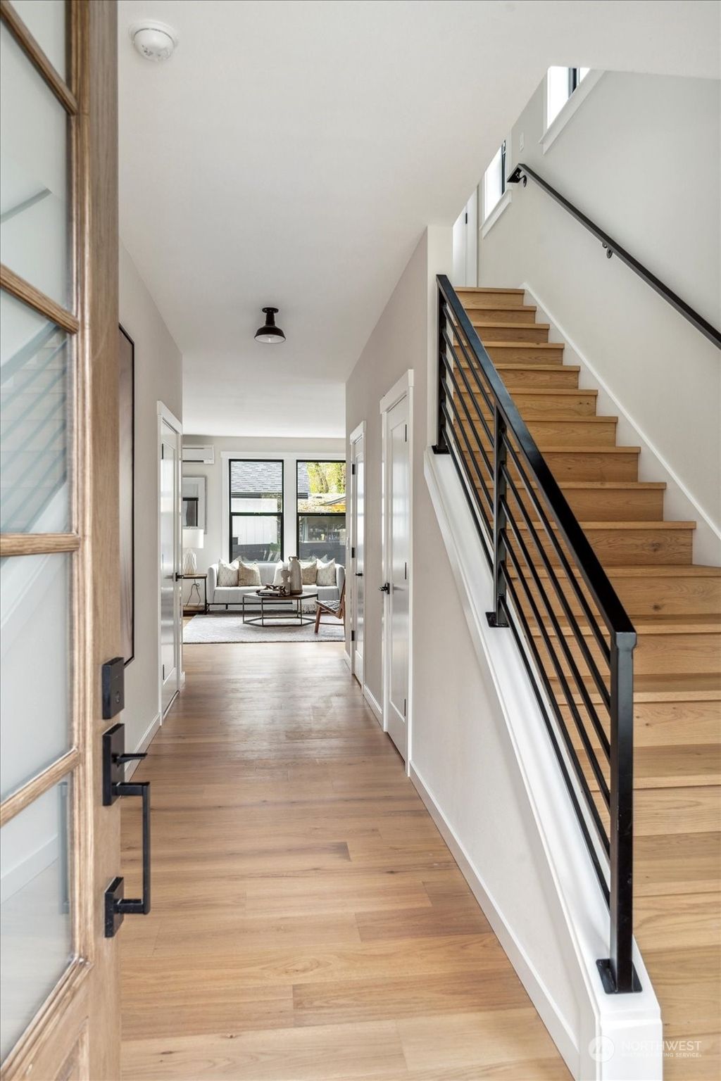 Photo of 75 5th Avenue NE #B, Issaquah, WA 98027 (MLS # 2222199)