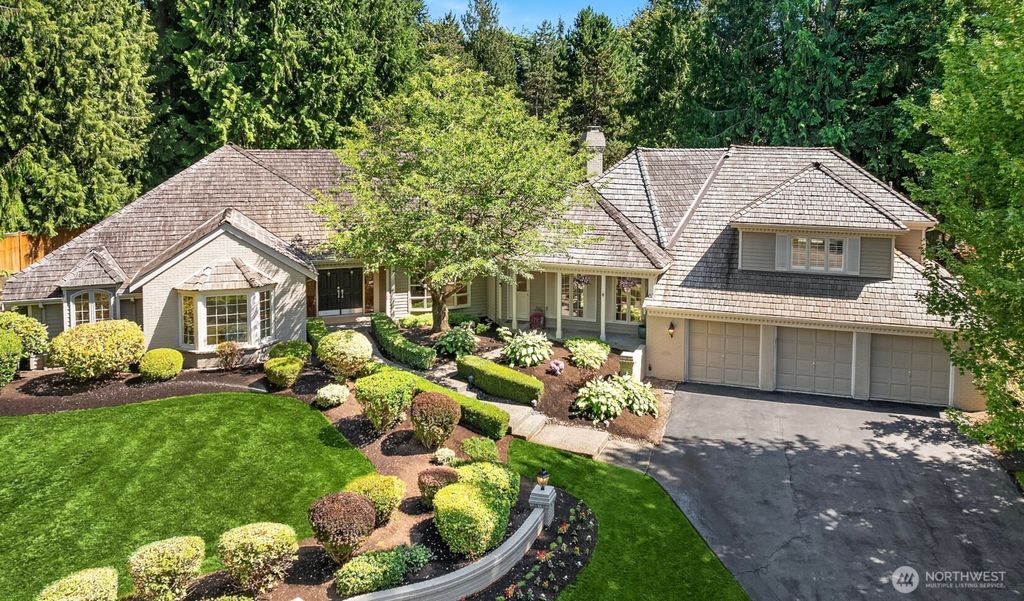 Photo of 21311 NE 69th Court, Redmond, WA 98053 (MLS # 2407580)